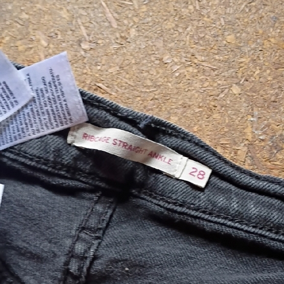 Juniors Ribcage Levis Button Fly - Picture 2 of 5